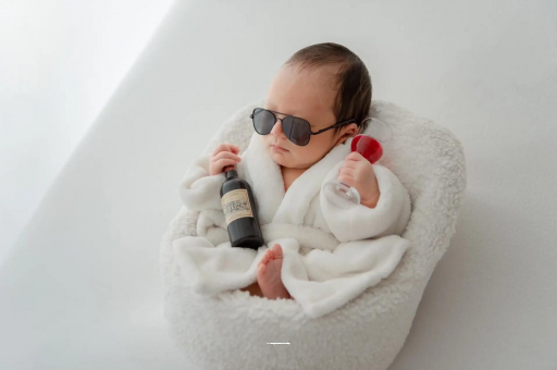 衢州宝宝总是吐奶怎么回事